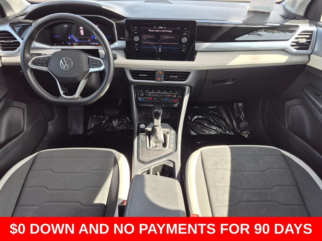 Used 2025 Volkswagen Taos SE FWD image 24