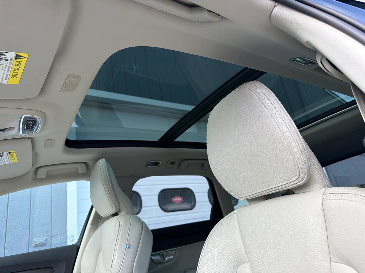 Used 2020 Volvo V90 T6 Cross Country AWD/4WD image 8