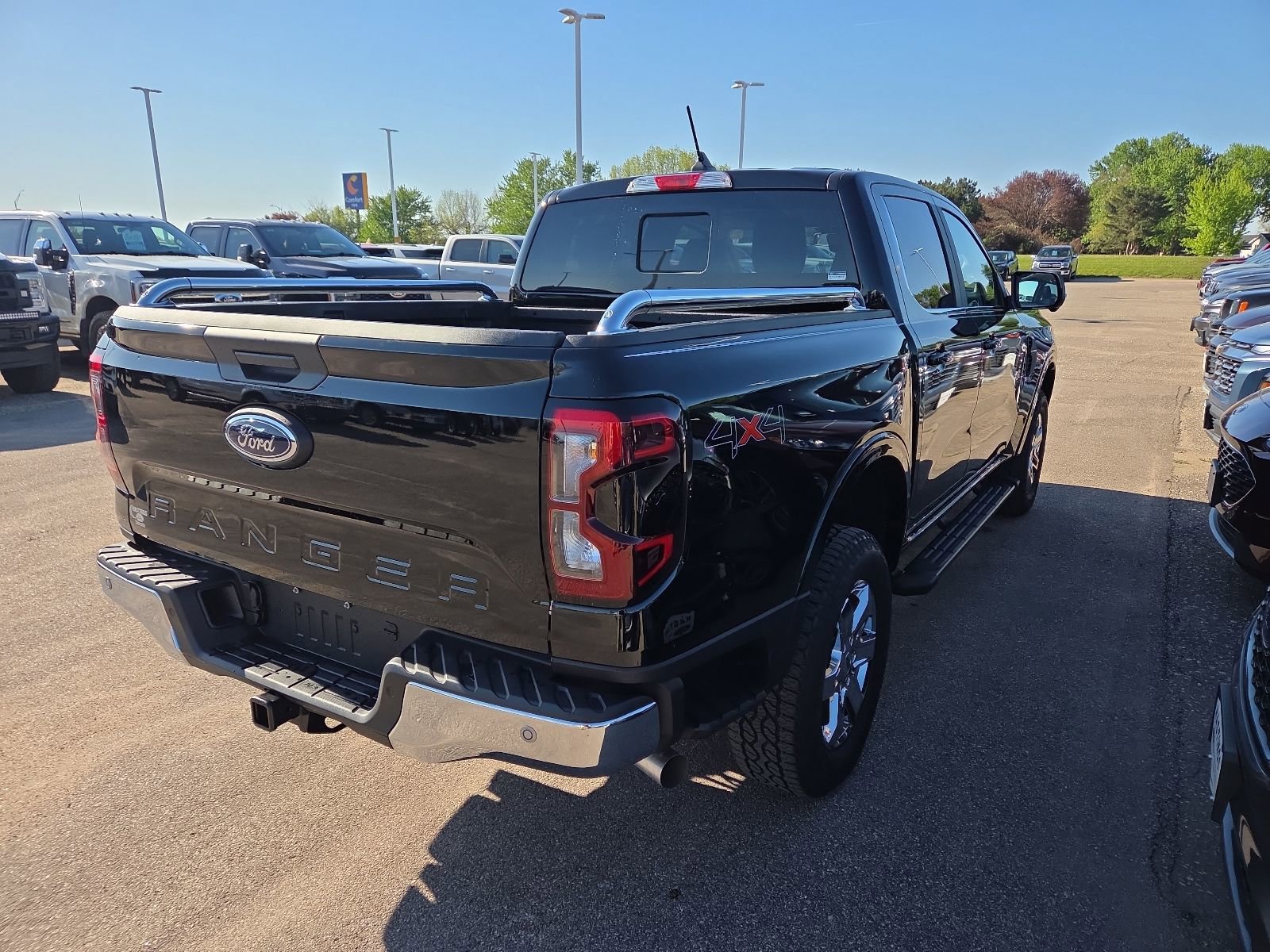 Used 2025 Ford Ranger Lariat w/ Chrome Accent Package AWD/4WD image 6