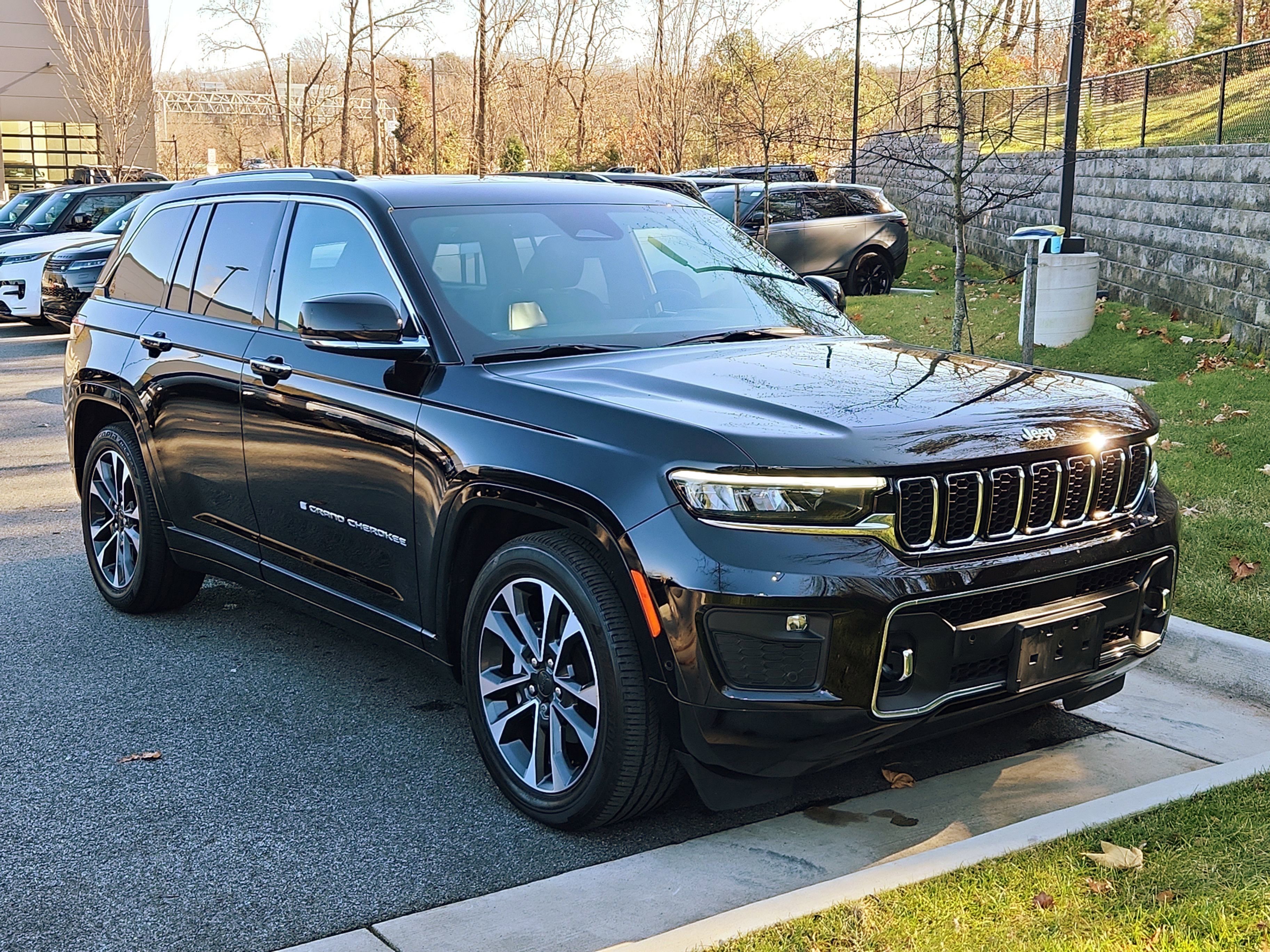 Used 2023 Jeep Grand Cherokee Overland image 10