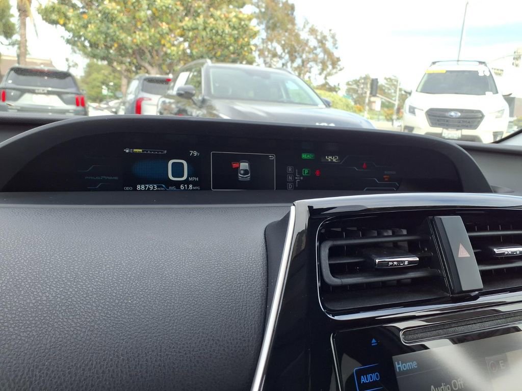Used 2018 Toyota Prius Prime Plus w/ Carpet Mat Package FWD image 12