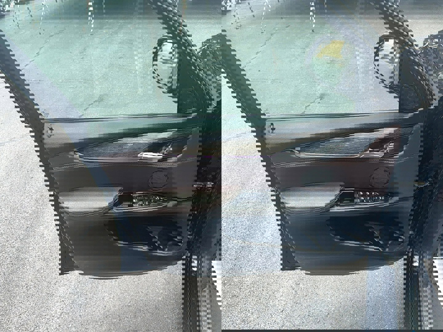 Used 2016 BMW X5 xDrive40e image 13