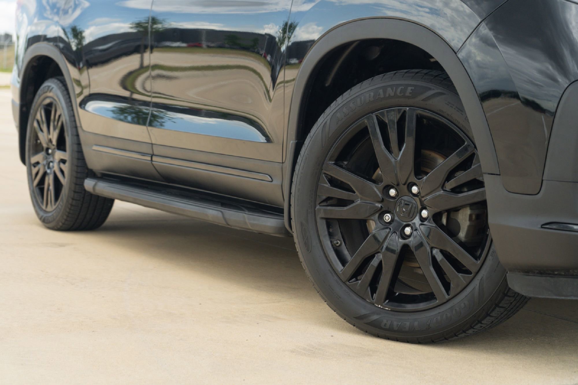 Used 2020 Honda Pilot Black Edition image 2