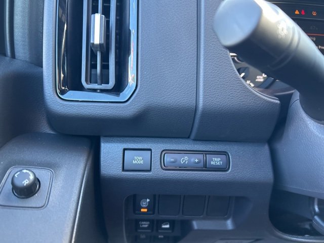 Used 2025 Nissan Frontier PRO-4X w/ Black Accent Package image 14