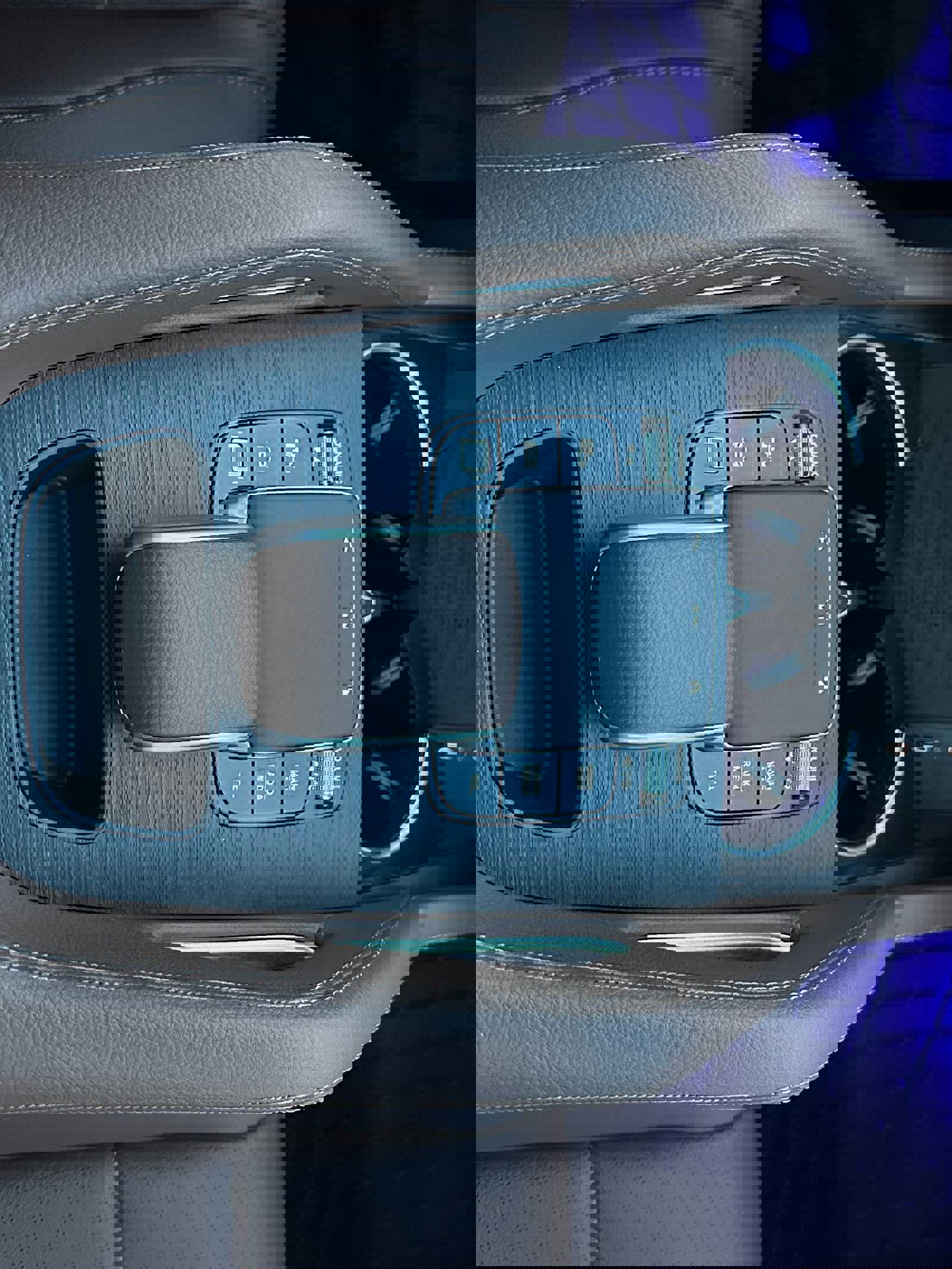 New 2026 Mercedes-Benz GLE 450e 4MATIC image 31