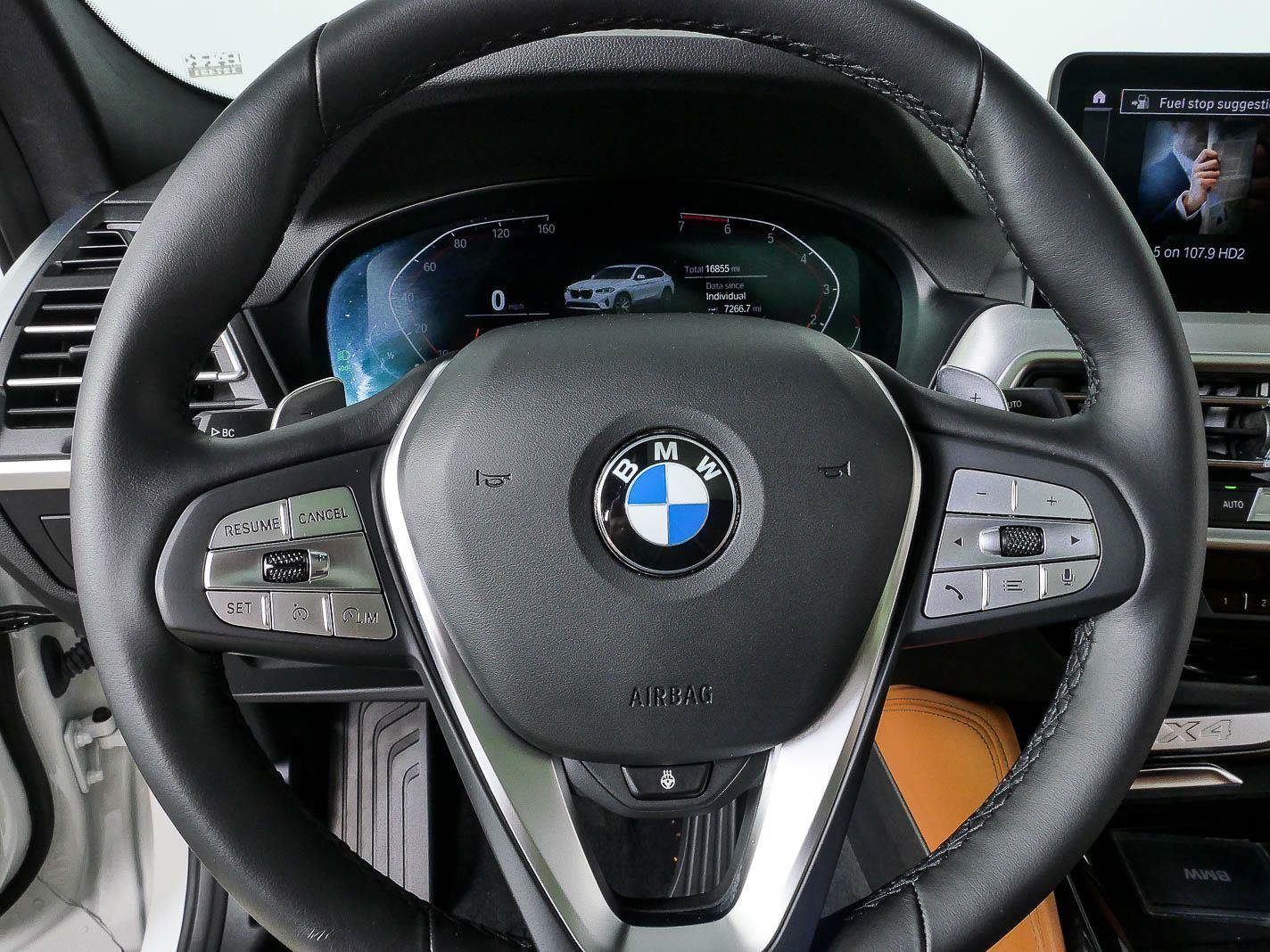 Used 2025 BMW X4 xDrive30i AWD/4WD image 11