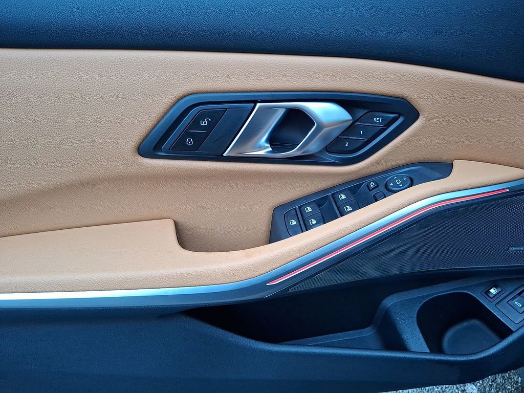 Certified 2024 BMW 330e xDrive w/ Premium Package image 7