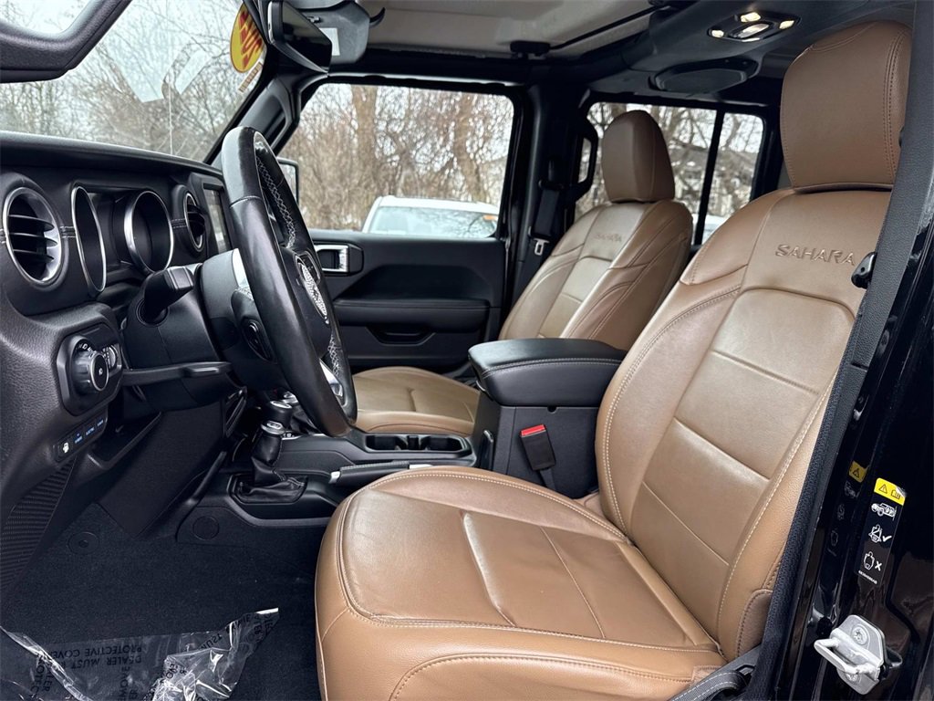 Used 2022 Jeep Wrangler Unlimited Sahara w/ Cold Weather Group image 14
