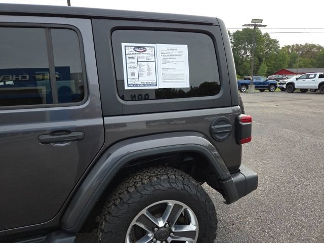 Used 2020 Jeep Wrangler Unlimited Sahara w/ Dual Top Group AWD/4WD image 35