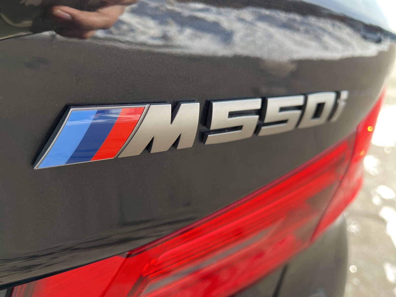 Used 2020 BMW M550i xDrive w/ Premium Package AWD/4WD image 45