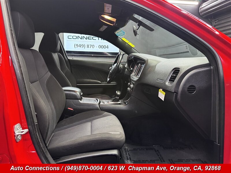 Used 2022 Dodge Charger SXT RWD image 7
