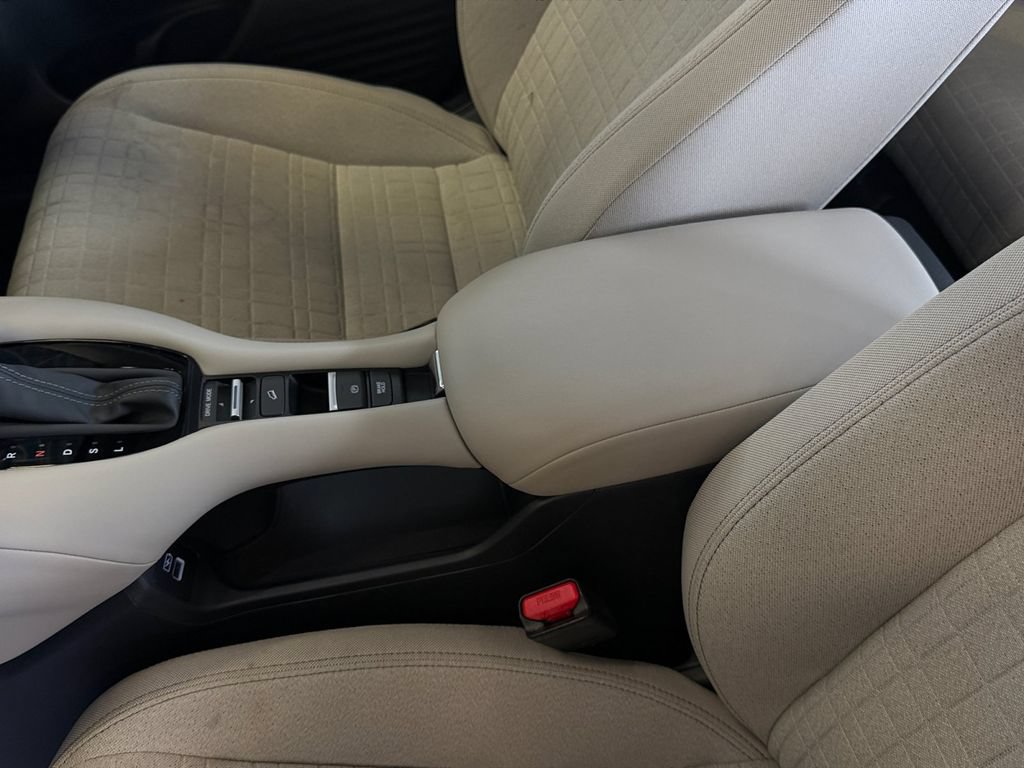 Used 2023 Honda HR-V LX image 11