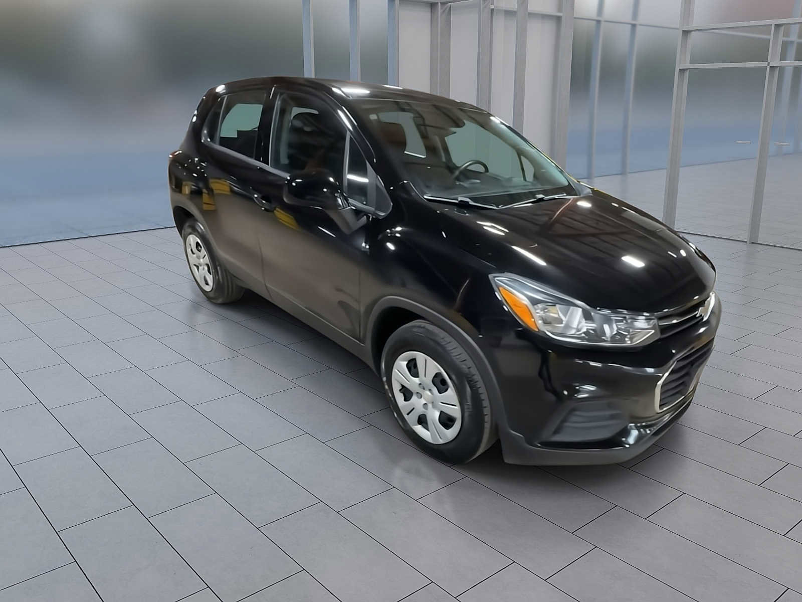 Used 2019 Chevrolet Trax LS image 2