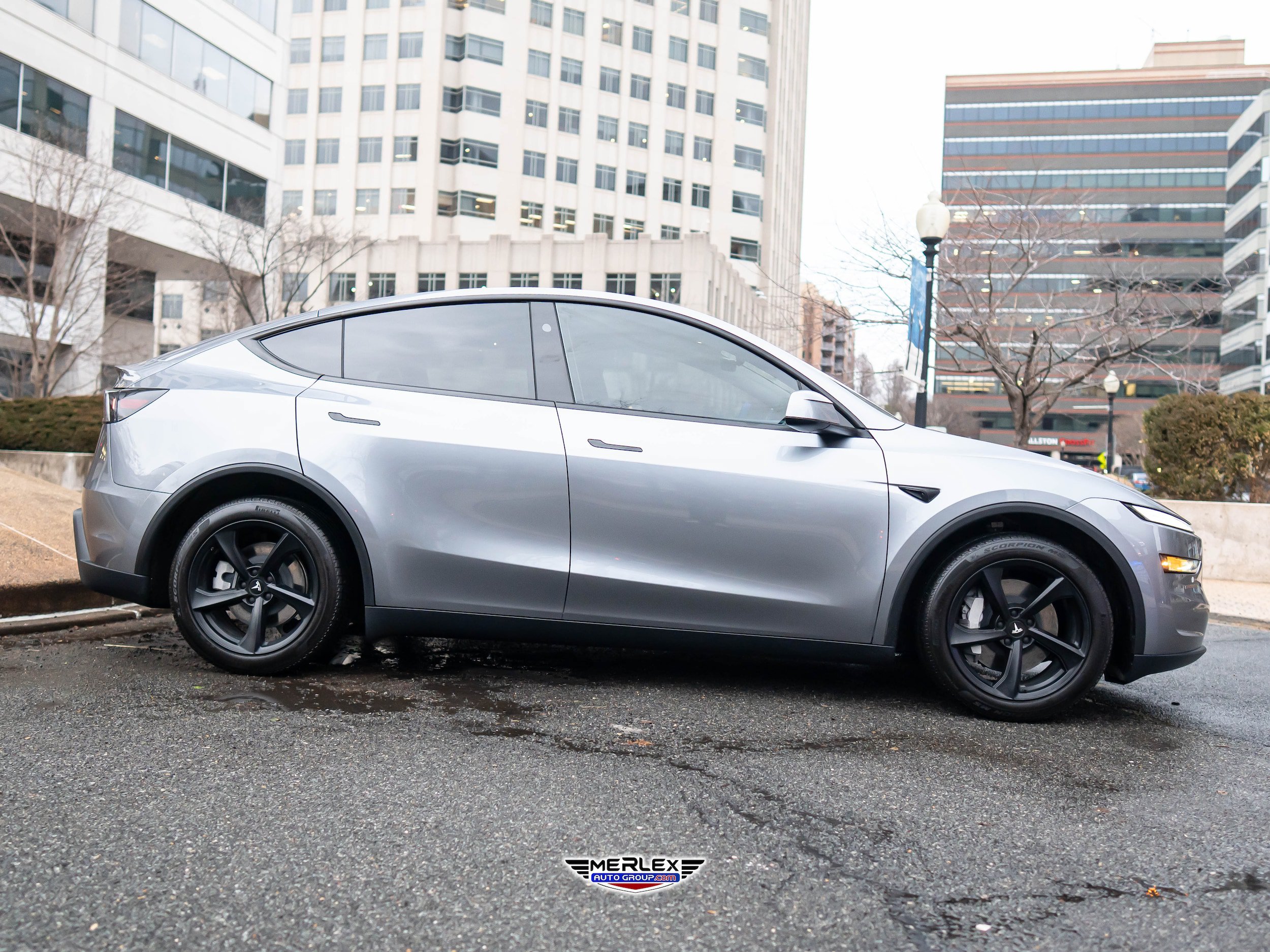 Used 2026 Tesla Model Y Long Range RWD image 8