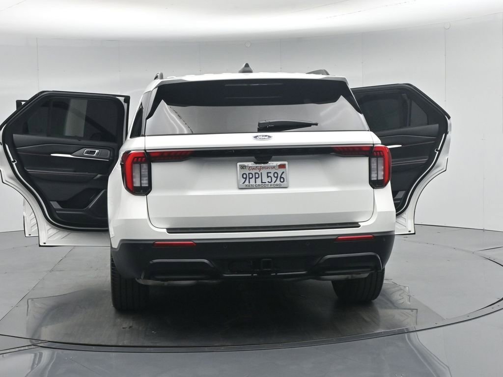 Used 2025 Ford Explorer ST-Line w/ Premium Package RWD image 37