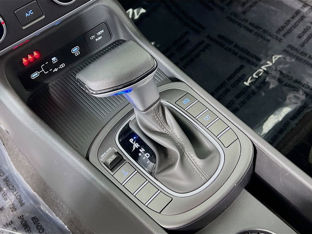 Certified 2025 Hyundai Kona SE image 16