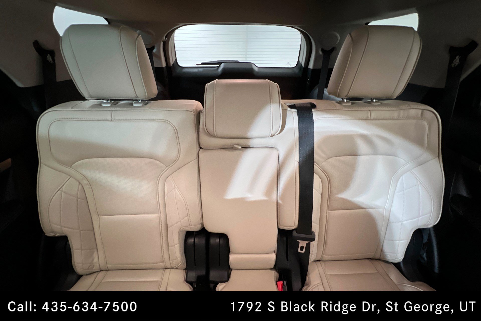 Used 2018 Ford Explorer Platinum AWD/4WD image 25