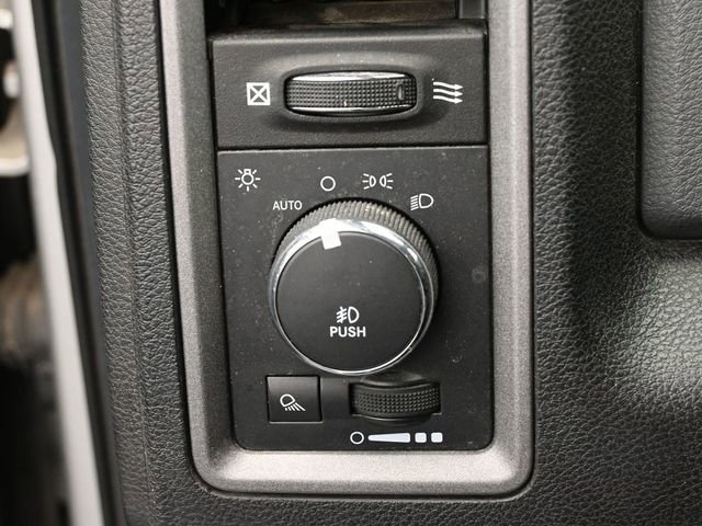 Used 2014 RAM 1500 Express image 32