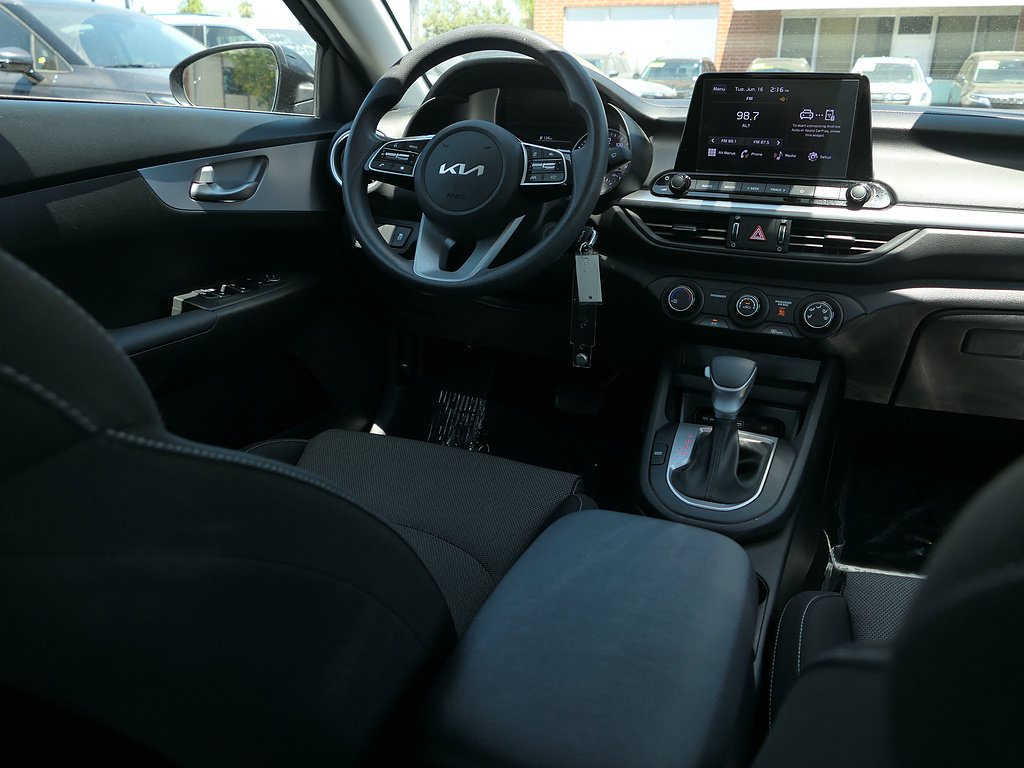 Used 2024 Kia Forte LXS w/ LXS Technology Package FWD image 24