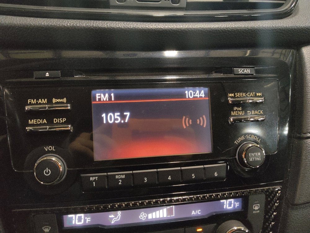 Used 2017 Nissan Rogue SV image 25