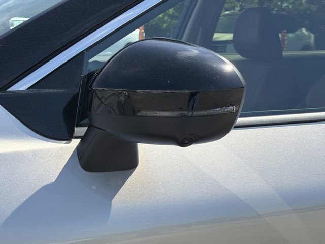 Certified 2025 Nissan Rogue Platinum w/ Platinum Premium Package FWD image 32