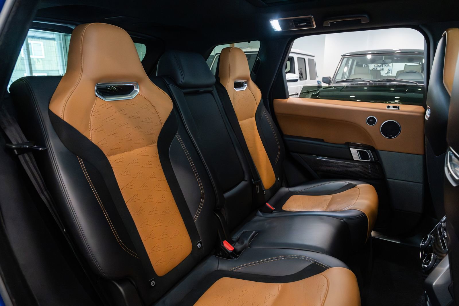 Used 2018 Land Rover Range Rover Sport SVR AWD/4WD image 26