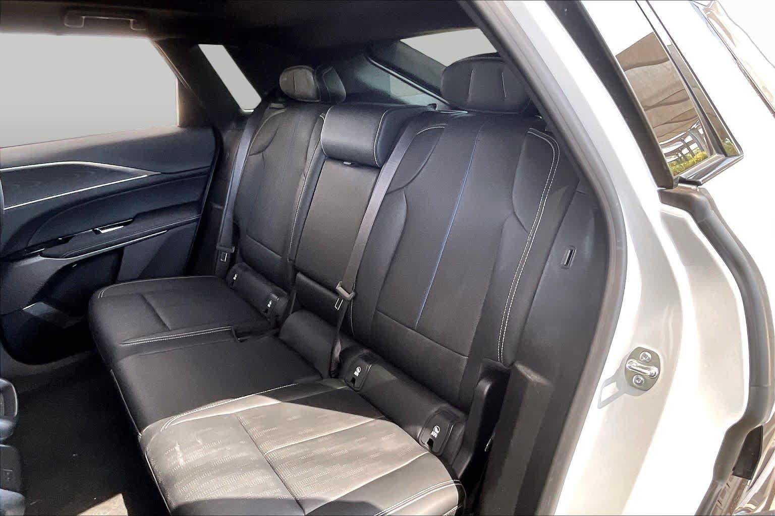 Used 2025 Cadillac Lyriq Luxury RWD image 20