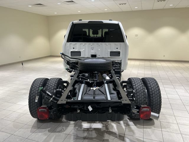 New 2027 Ford F550 4x4 Crew Cab image 4