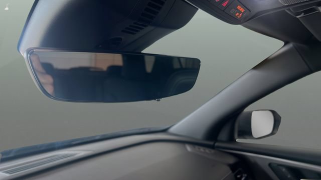 New 2027 Chevrolet Traverse LT w/ Sun and Wheel Package FWD image 14