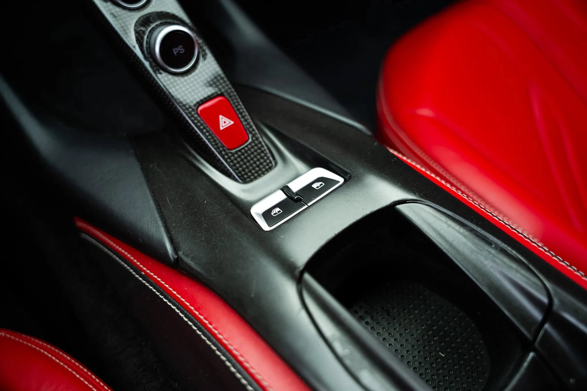 Used 2019 Ferrari 812 Superfast RWD image 54