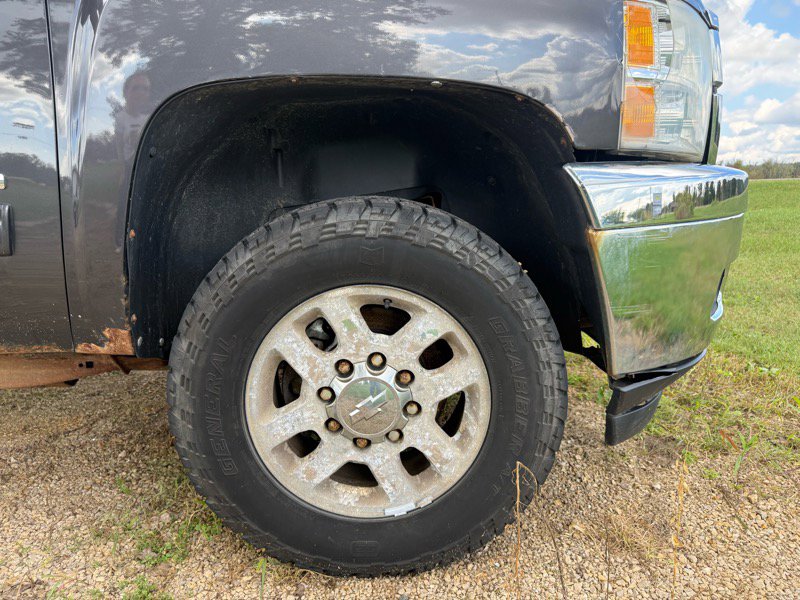 Used 2011 Chevrolet Silverado 3500 LT w/ Interior Plus Package image 16