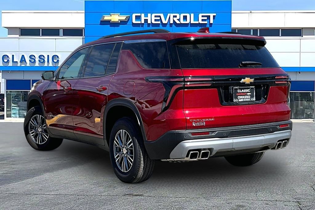 New 2025 Chevrolet Traverse LT w/ Driver Confidence Package image 3