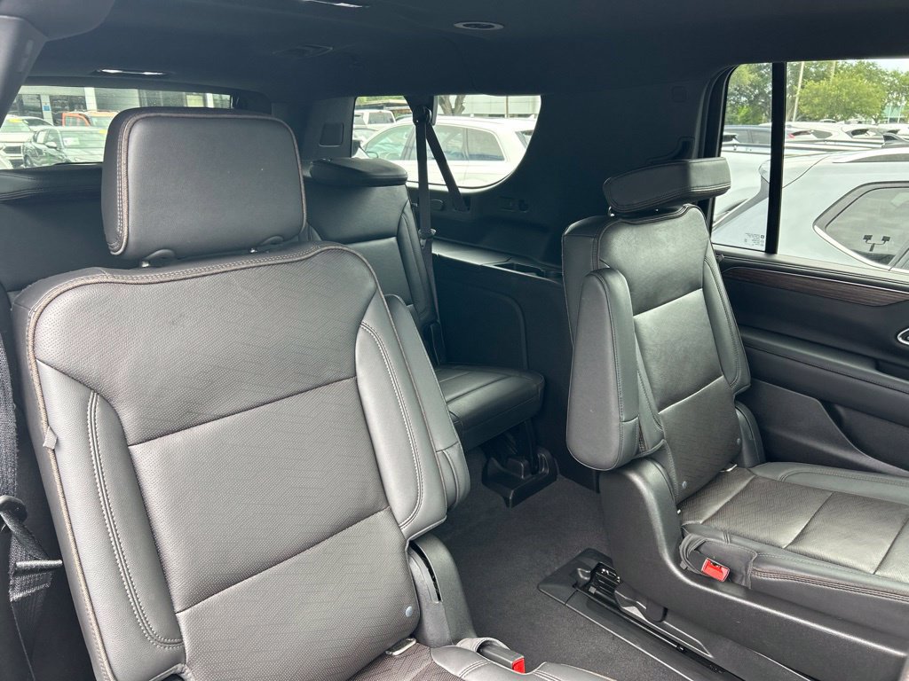 Used 2021 Chevrolet Suburban High Country RWD image 47
