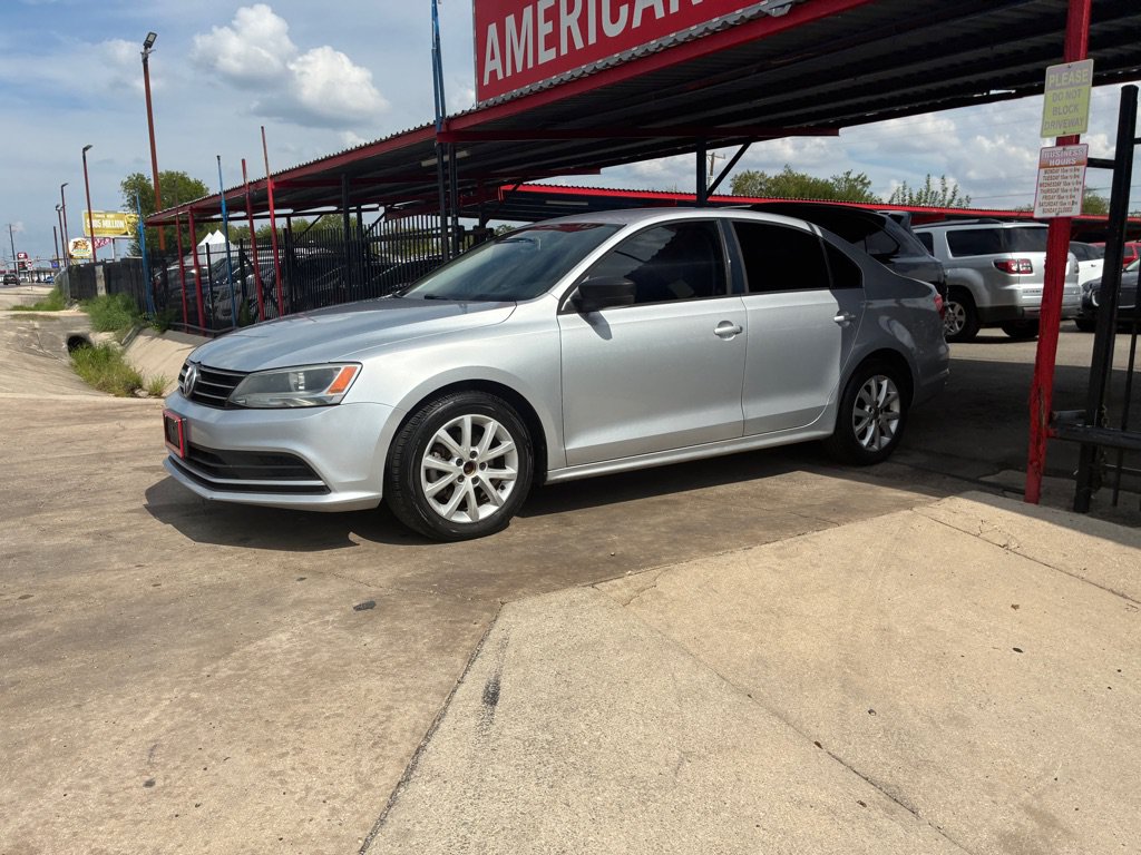 Used 2015 Volkswagen Jetta SE FWD image 4