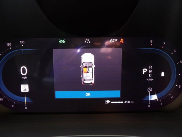 Certified 2024 Volvo XC60 B5 Plus w/ Protection Package Premier image 18