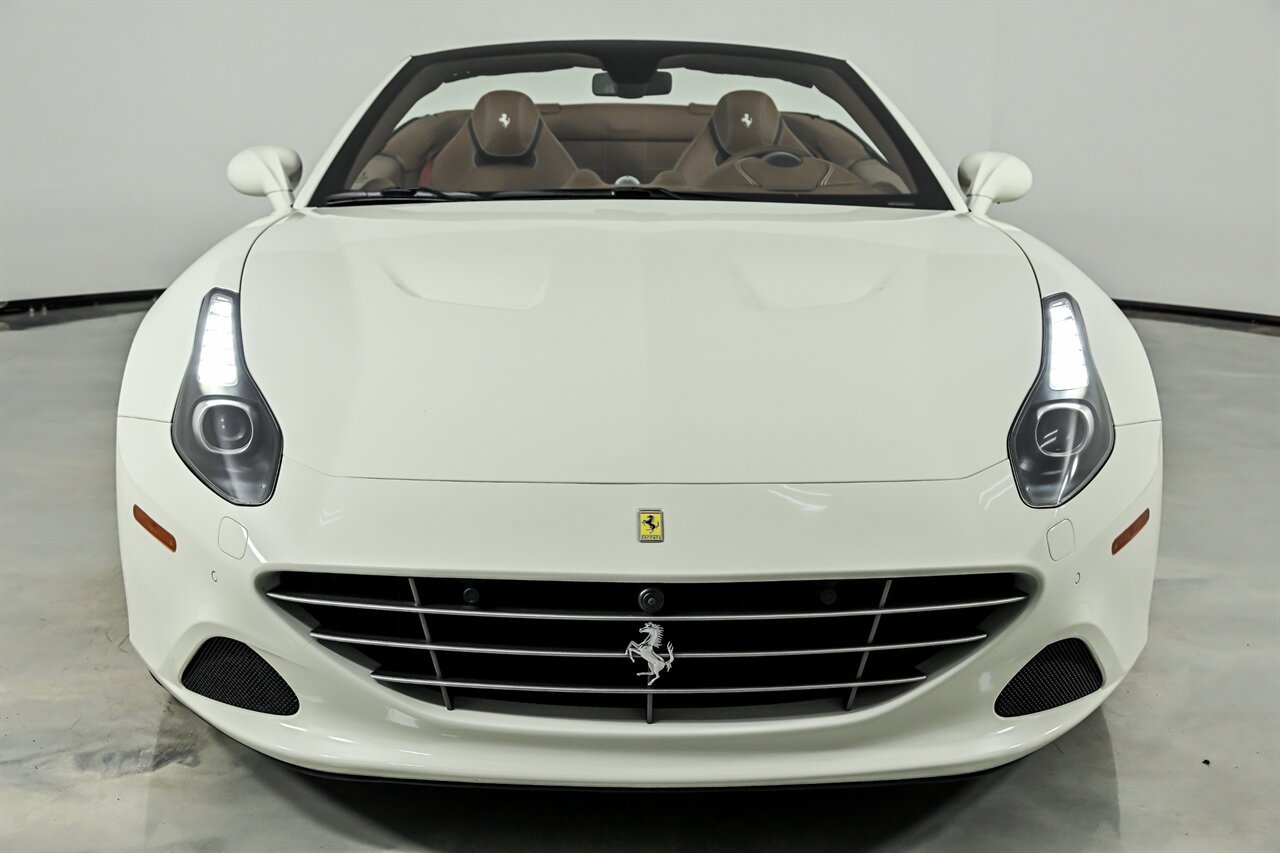 Used 2017 Ferrari California T RWD image 4