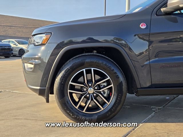 Used 2018 Jeep Grand Cherokee Trailhawk w/ Trailhawk Luxury Group AWD/4WD image 9