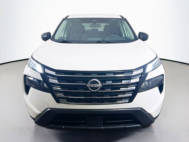 Used 2024 Nissan Rogue S image 2