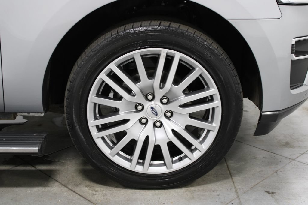 Used 2024 Ford Expedition Max Limited AWD/4WD image 12