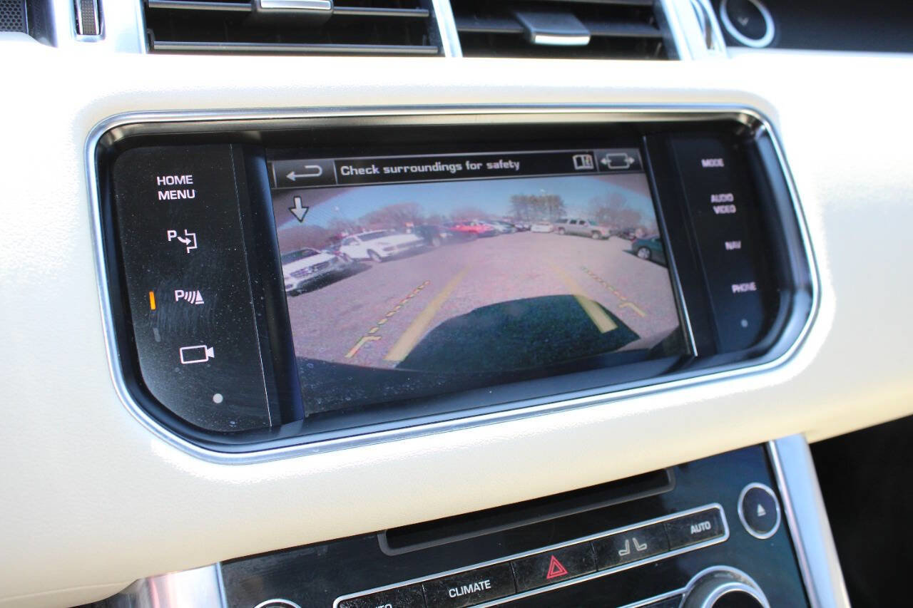 Used 2014 Land Rover Range Rover Sport HSE image 16