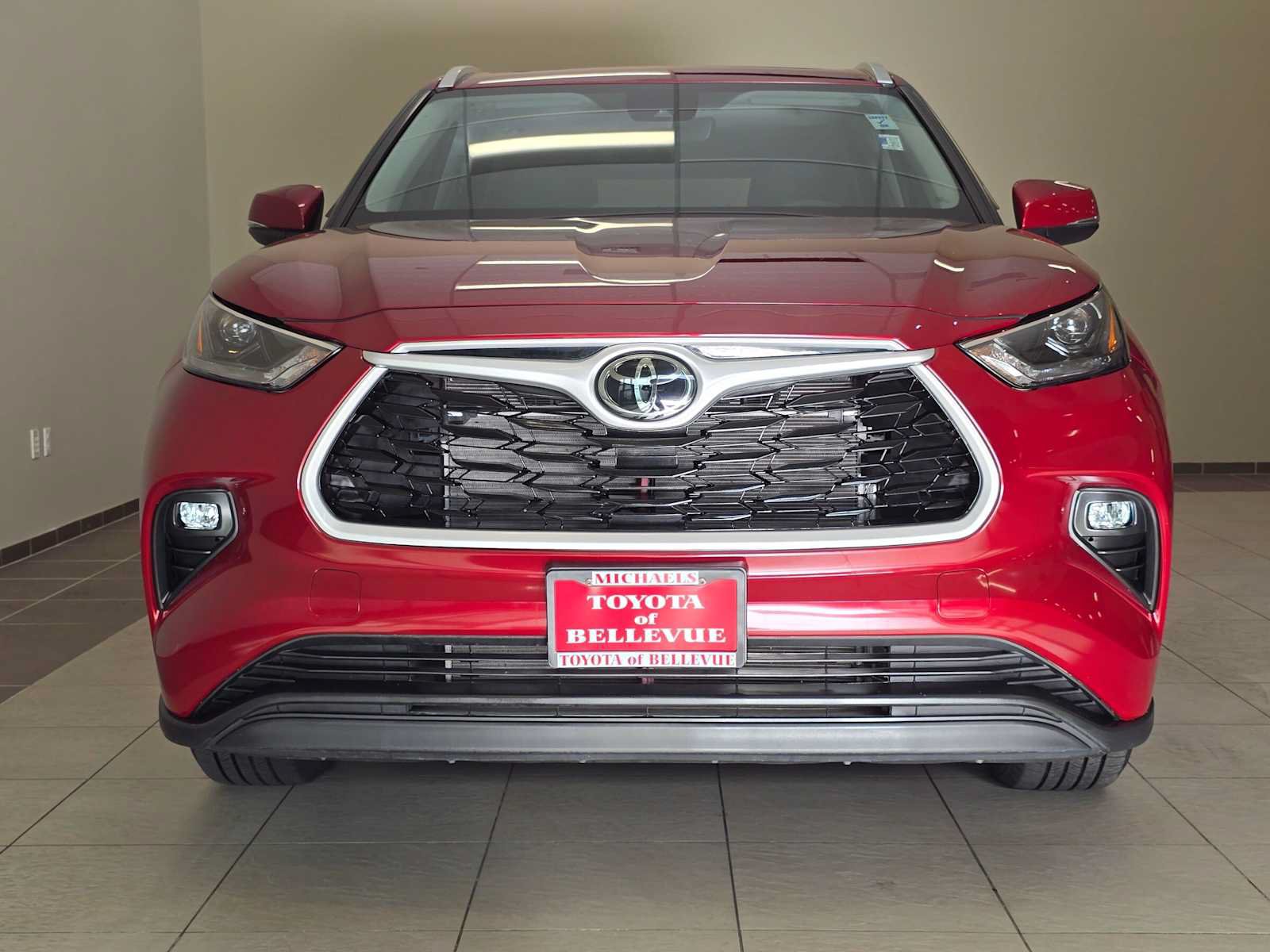 Certified 2024 Toyota Highlander XLE AWD/4WD image 6