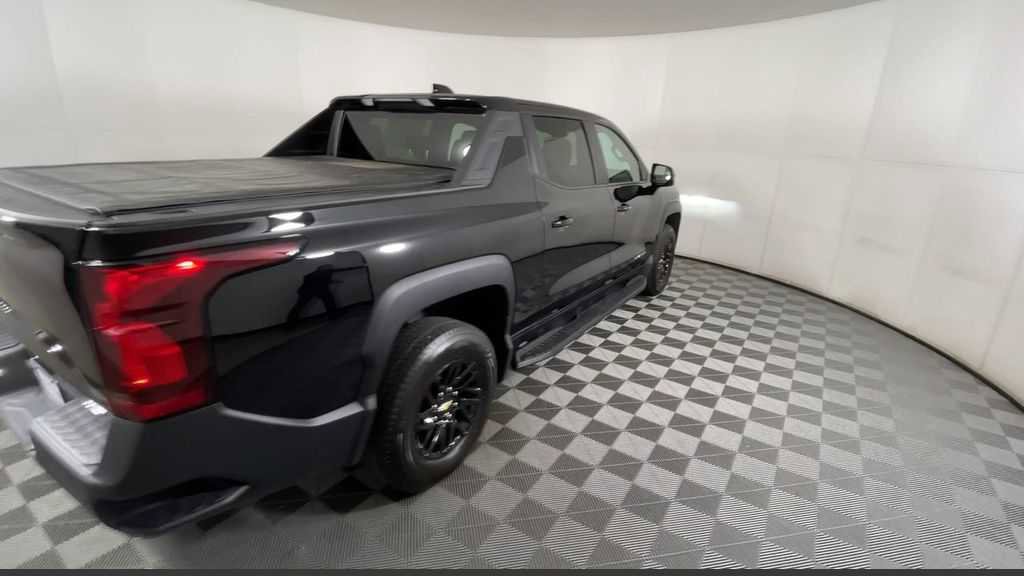 New 2024 Chevrolet Silverado EV W/T image 17