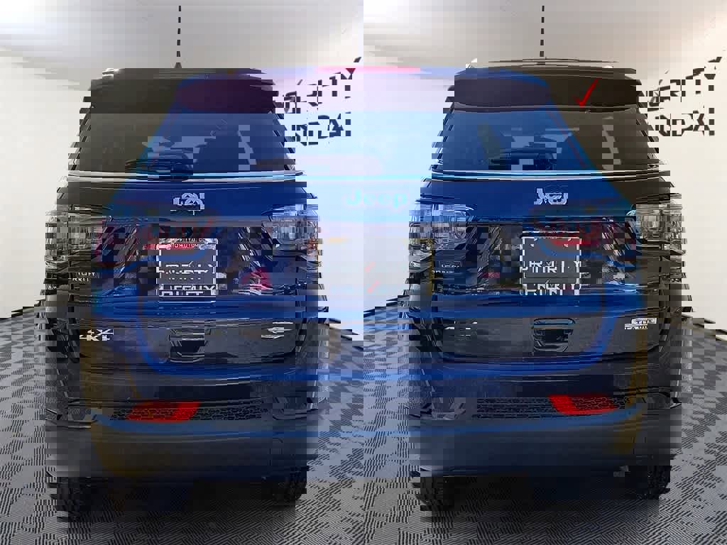 Used 2020 Jeep Compass Latitude w/ Popular Equipment Group image 5