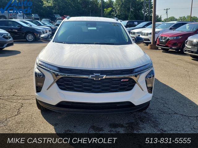 Used 2026 Chevrolet Trax RS FWD image 8