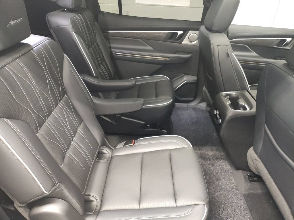 New 2026 Buick Enclave Avenir w/ Super Cruise Package AWD/4WD image 12