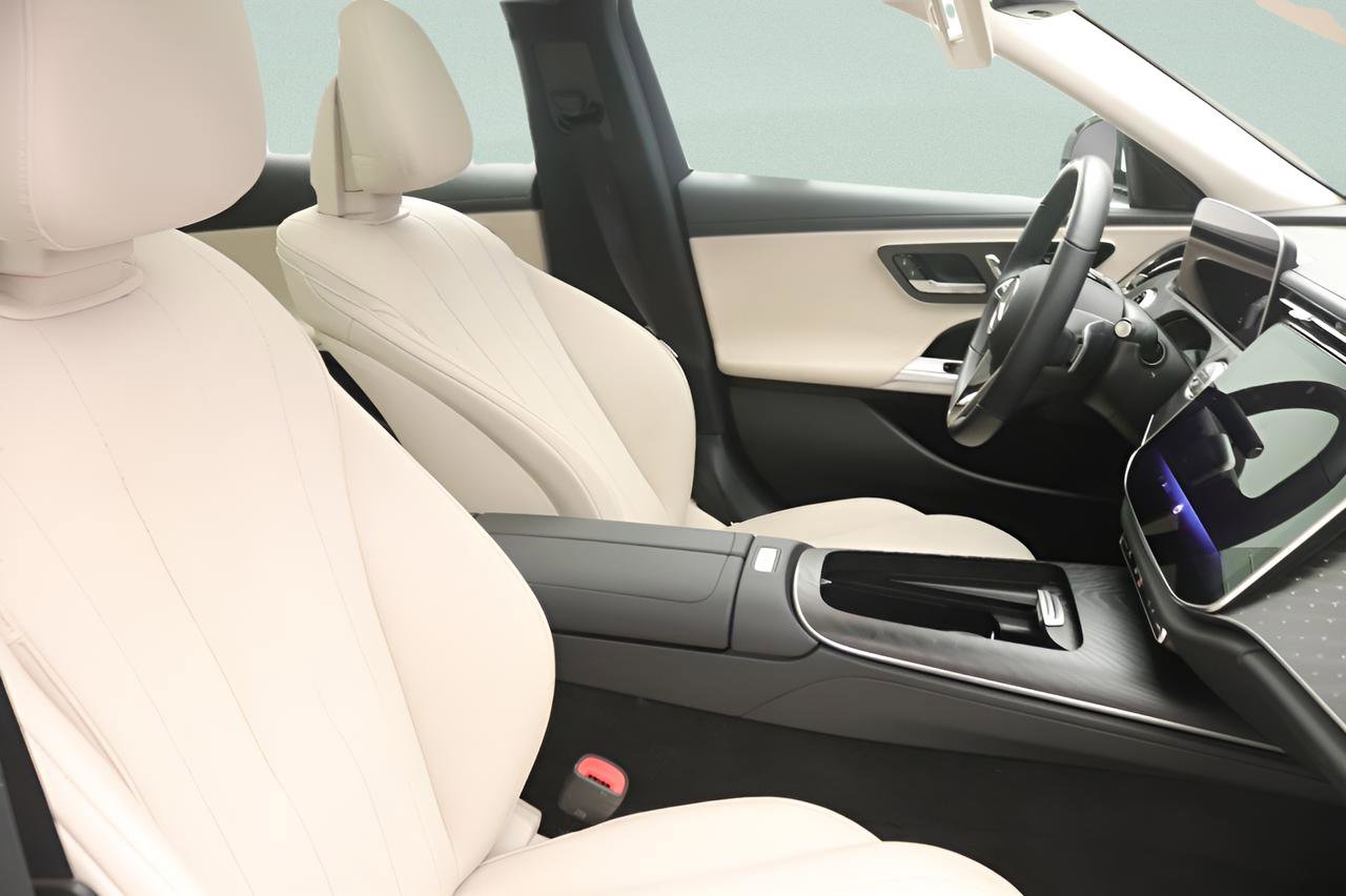 Certified 2024 Mercedes-Benz E 350 4MATIC Sedan image 27