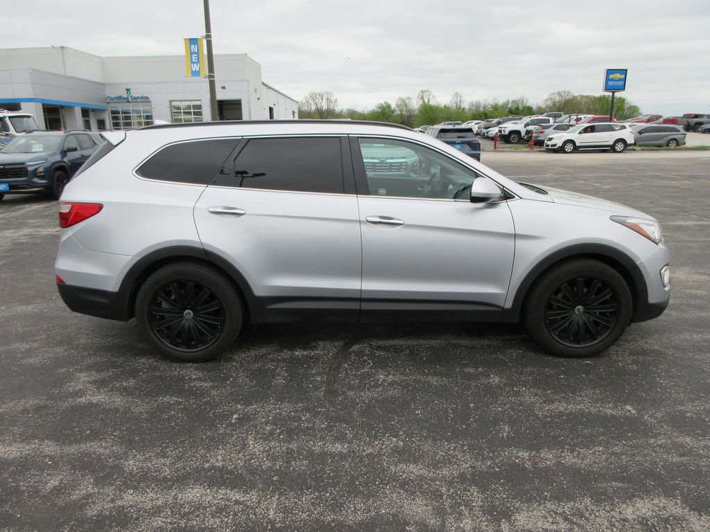 Used 2015 Hyundai Santa Fe GLS image 6