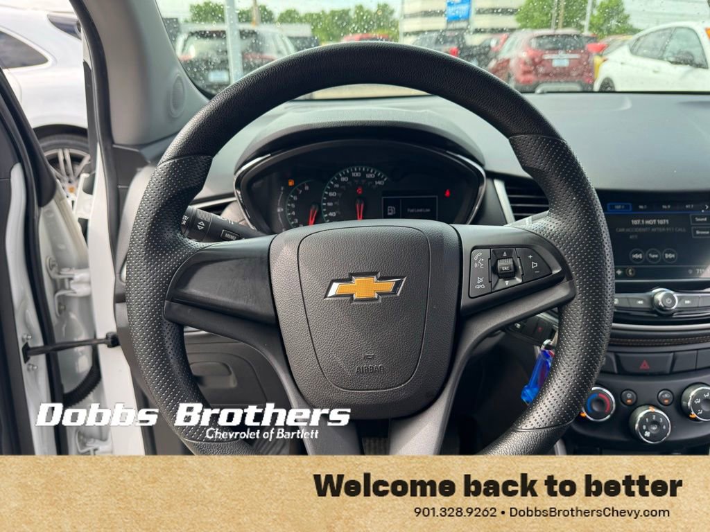 Used 2018 Chevrolet Trax LS AWD/4WD image 16