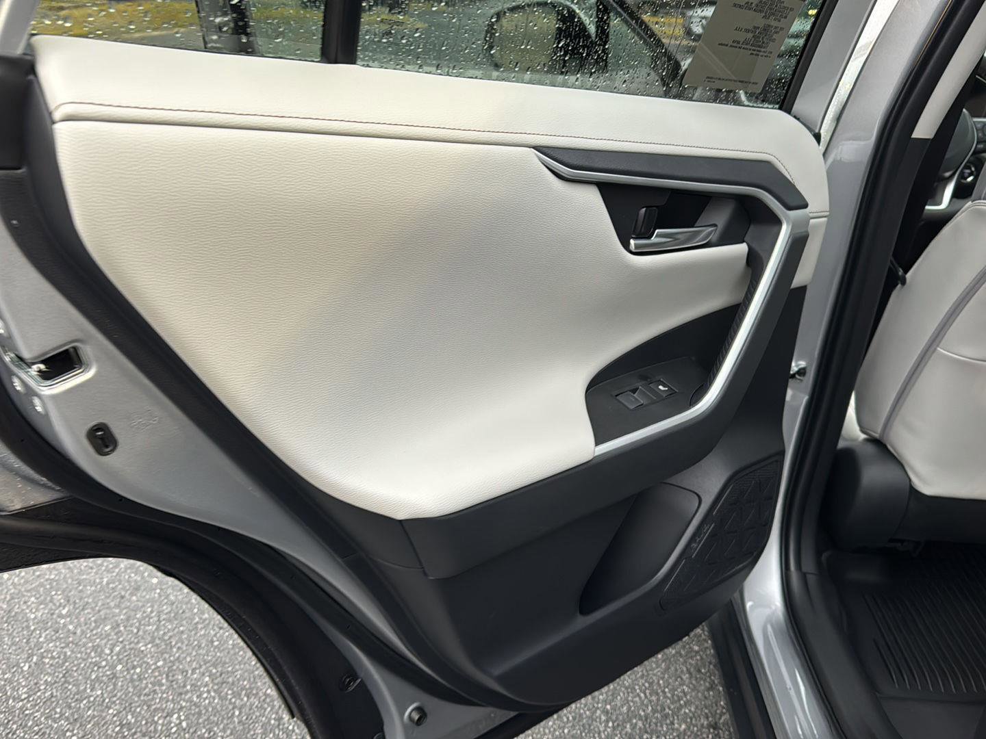 New 2025 Toyota RAV4 Limited image 15