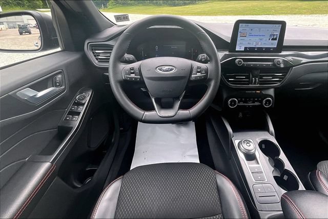 Used 2025 Ford Escape ST-Line AWD/4WD image 5